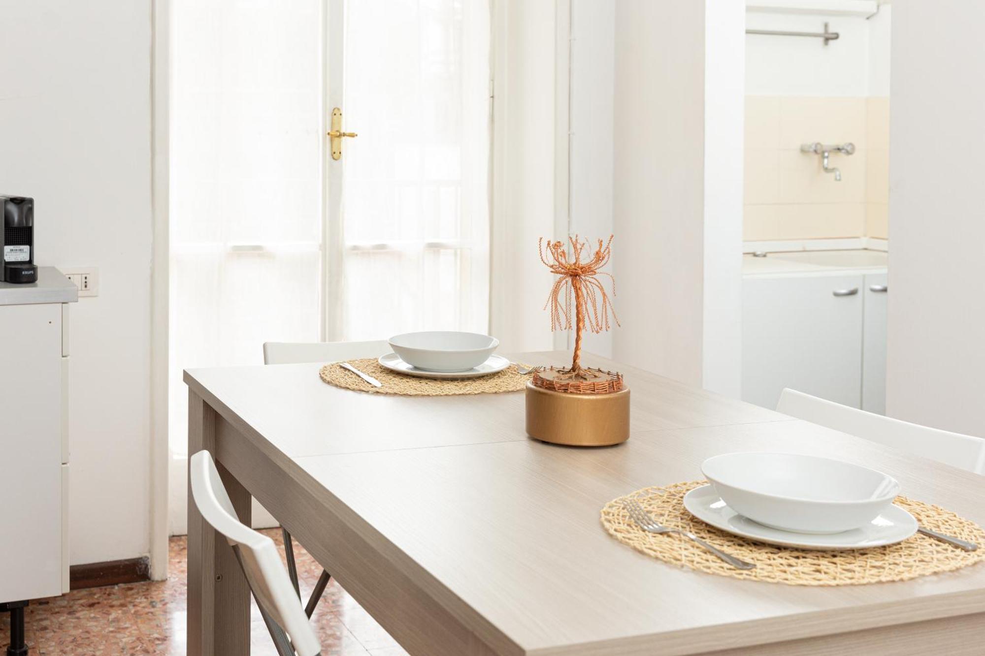 Picasso - Spacious Exclusive Apartment Milan Extérieur photo